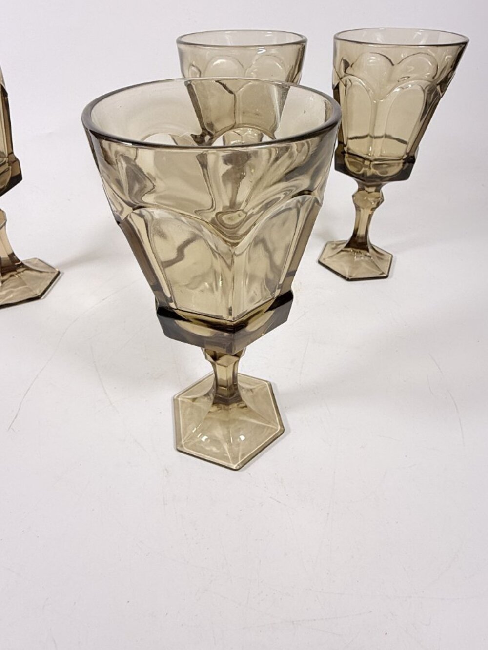 Water Goblets Stemmed Paneled Fostoria Virginia Smoky Brown Set 4 Mid Century Vi - Picture 4 of 14